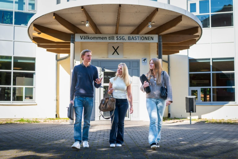 Väljer du ett program på Söderslättsgymnasiet får du en skola där vi satsar på din utbildning på många olika sätt.